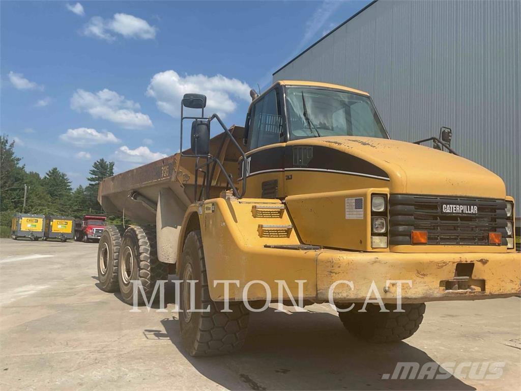 CAT 735 Rammestyrte Dumpere