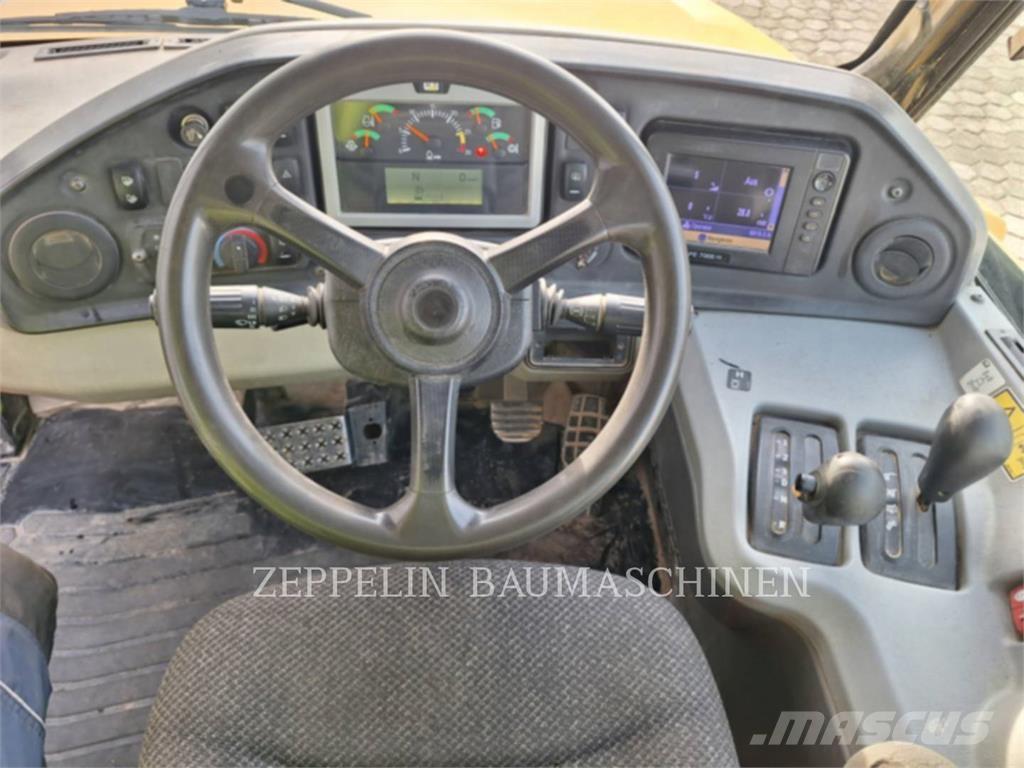 CAT 735B Rammestyrte Dumpere