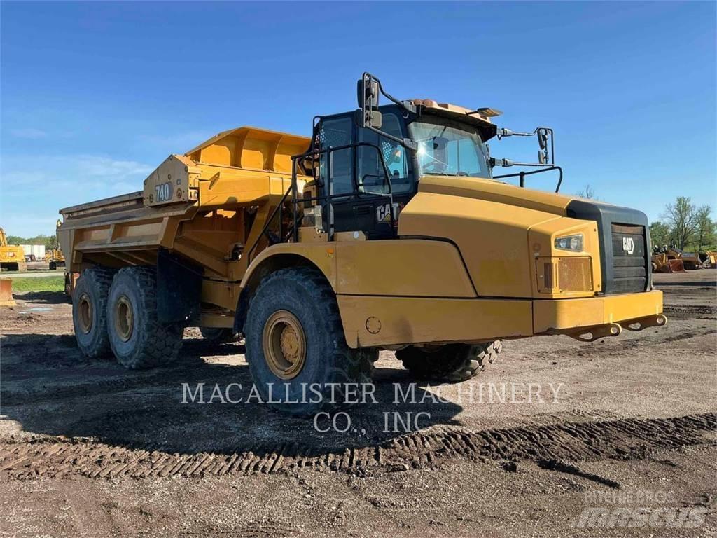 CAT 740 4EJ Rammestyrte Dumpere
