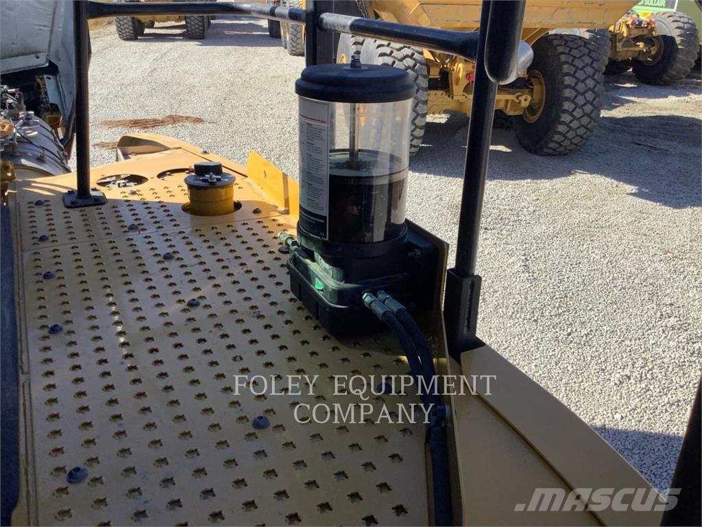 CAT 74004GC Rammestyrte Dumpere