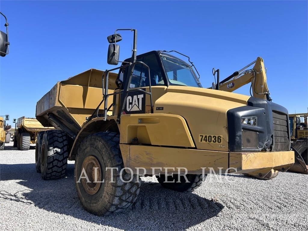 CAT 740B Rammestyrte Dumpere