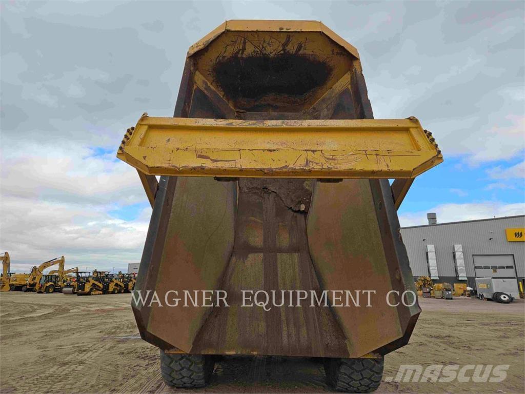 CAT 740GC Rammestyrte Dumpere