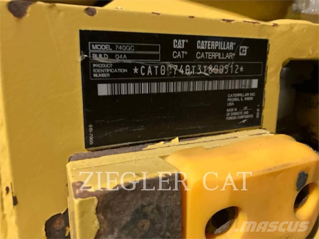 CAT 740GC Rammestyrte Dumpere