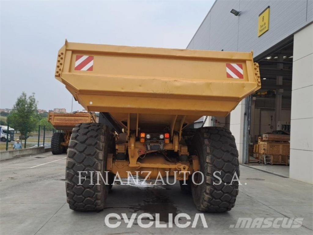 CAT 740GC Rammestyrte Dumpere