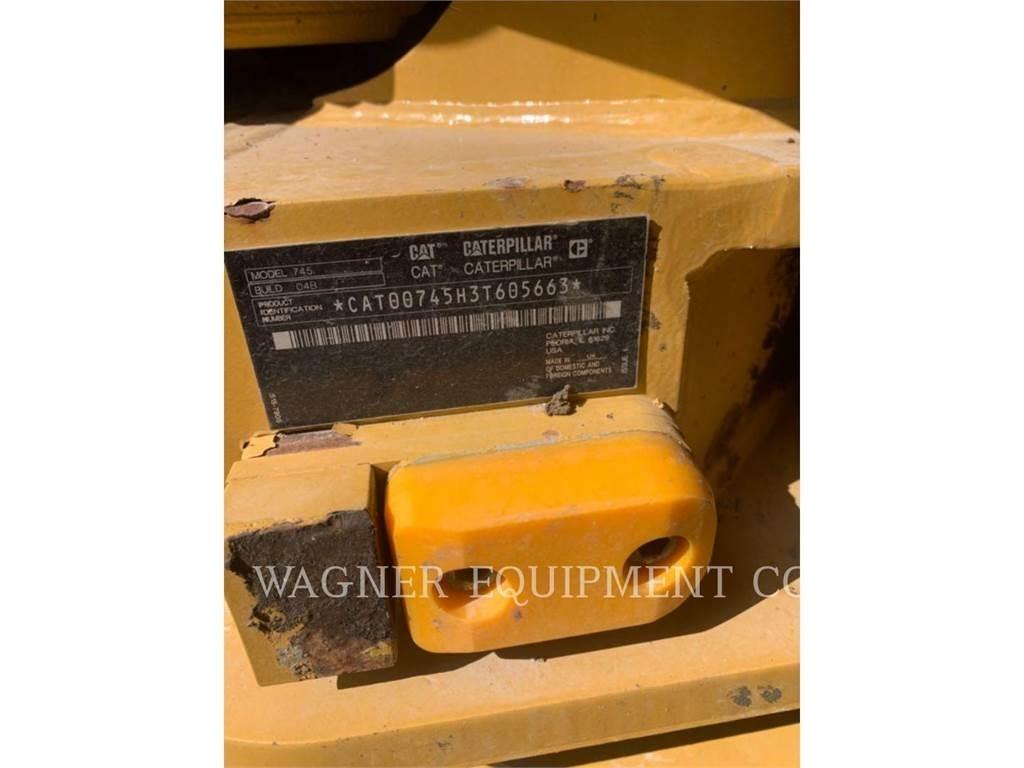 CAT 745 Rammestyrte Dumpere