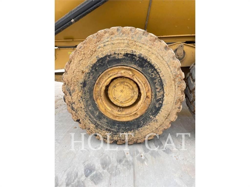 CAT 745 Rammestyrte Dumpere