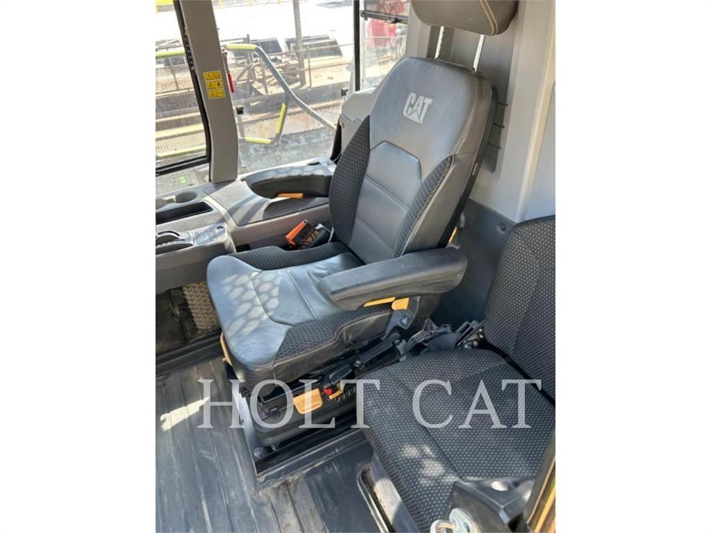 CAT 745 Rammestyrte Dumpere