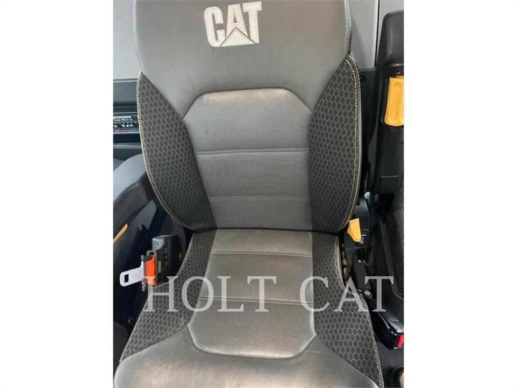 CAT 745 Rammestyrte Dumpere