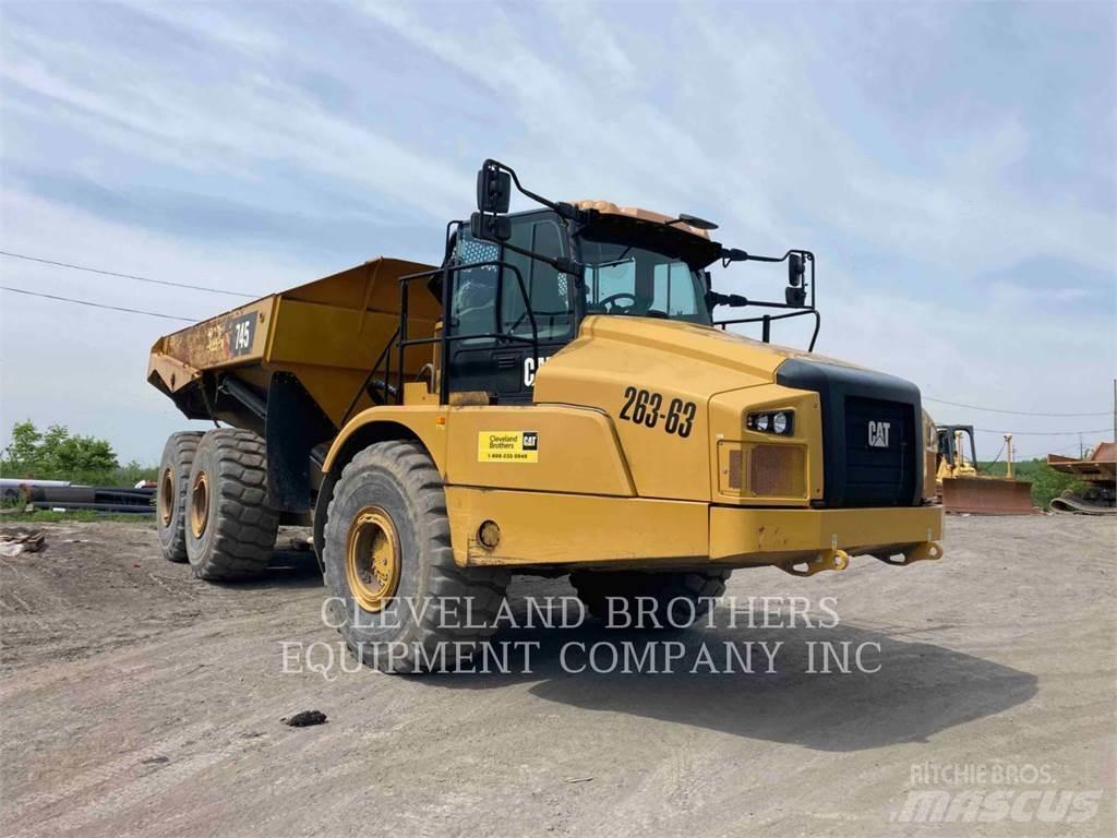CAT 745 Rammestyrte Dumpere