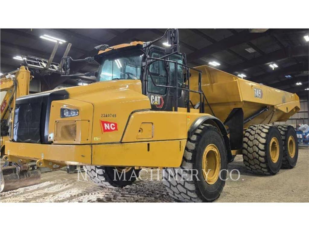 CAT 745 Rammestyrte Dumpere