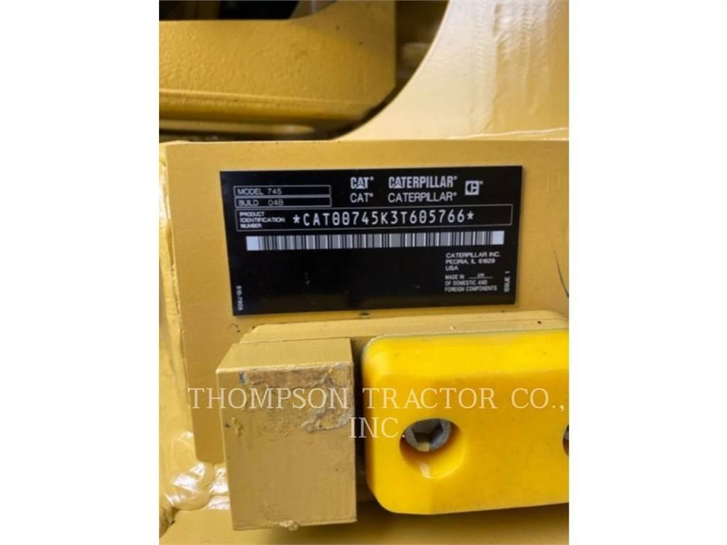 CAT 745 Rammestyrte Dumpere