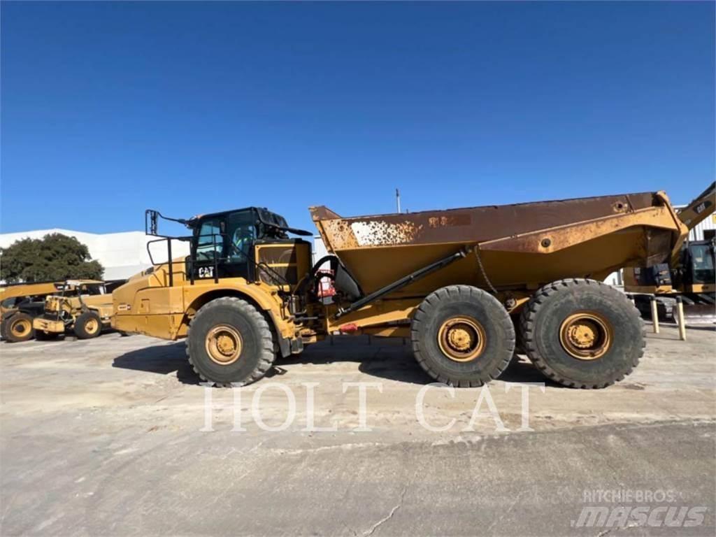 CAT 745 Rammestyrte Dumpere
