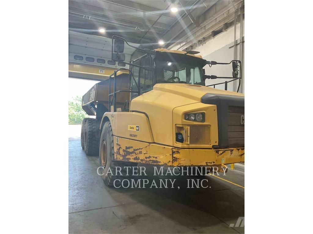 CAT 745 Rammestyrte Dumpere