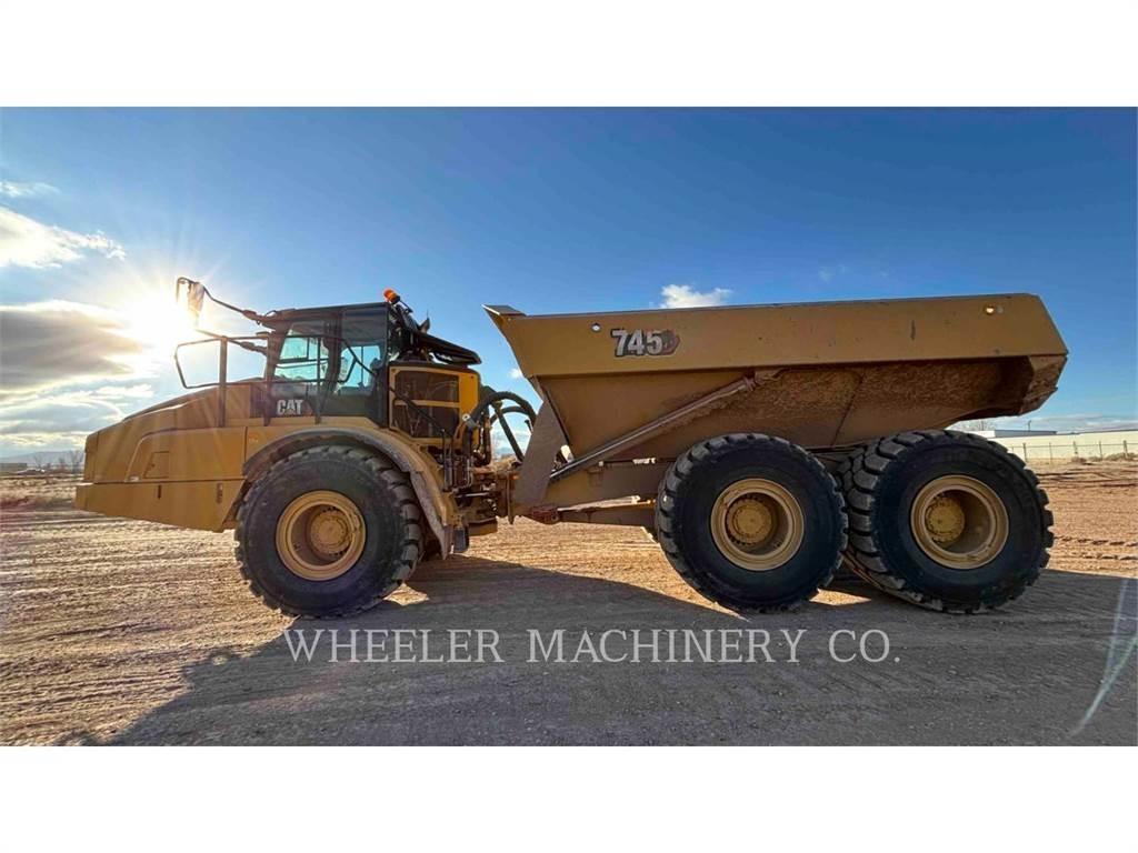 CAT 745 Rammestyrte Dumpere