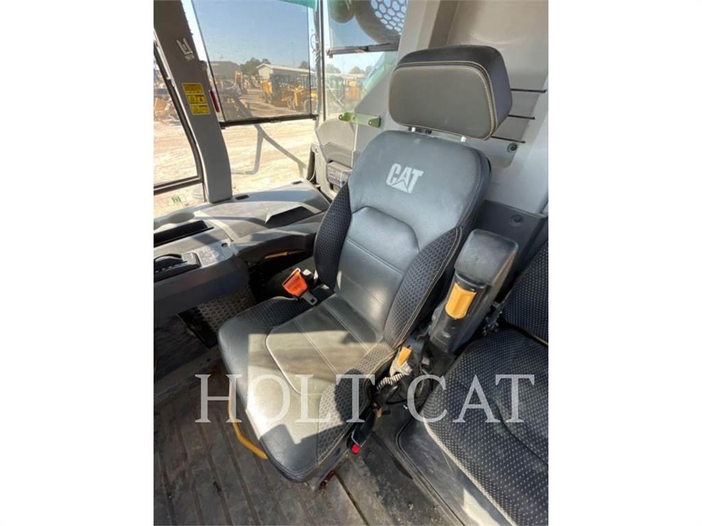 CAT 745 Rammestyrte Dumpere