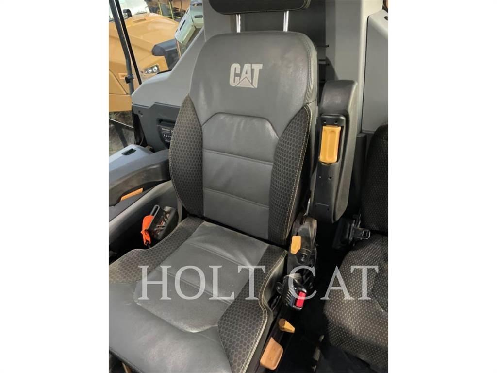 CAT 745 Rammestyrte Dumpere