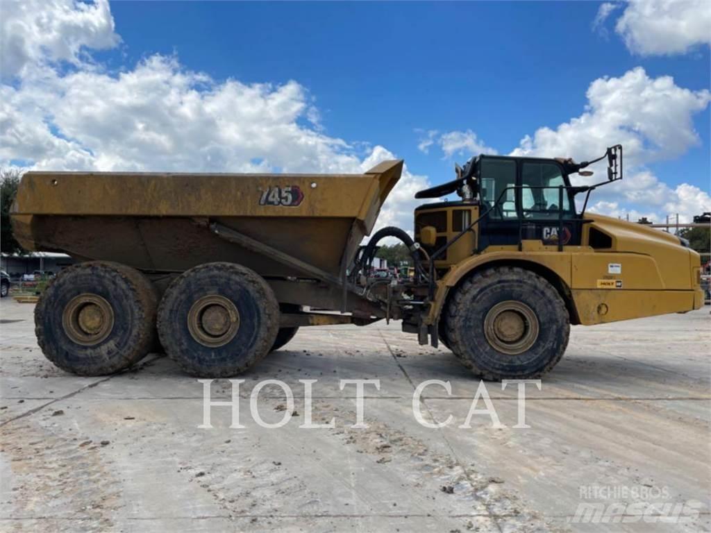 CAT 745 Rammestyrte Dumpere