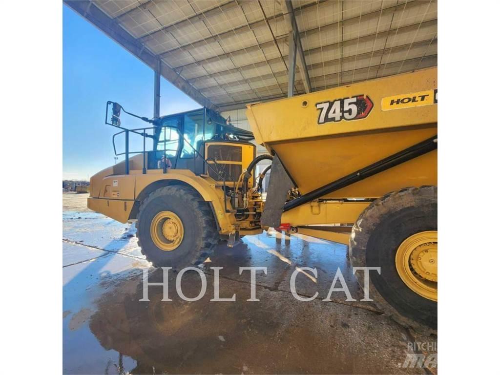 CAT 745 Rammestyrte Dumpere