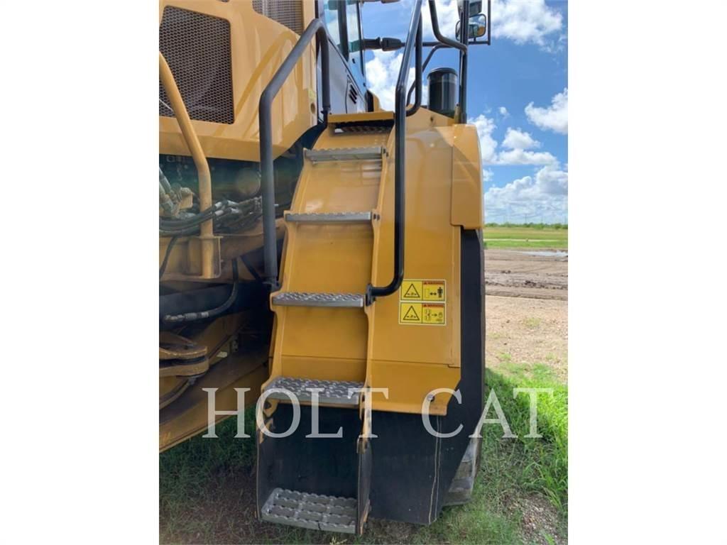 CAT 745 Rammestyrte Dumpere