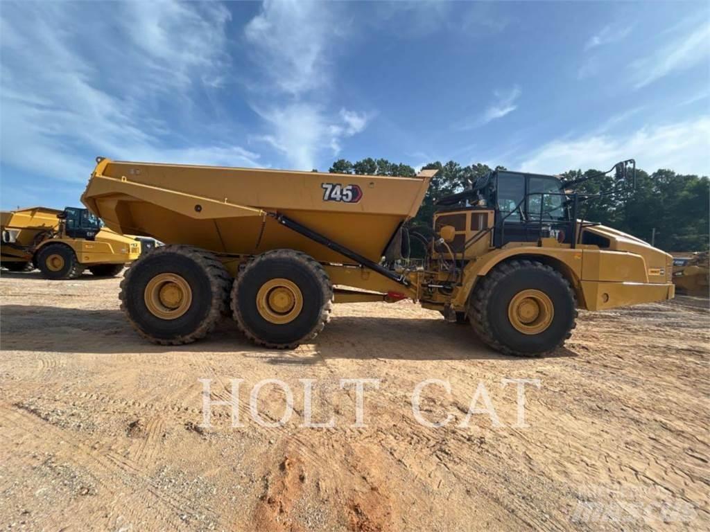 CAT 745 Rammestyrte Dumpere