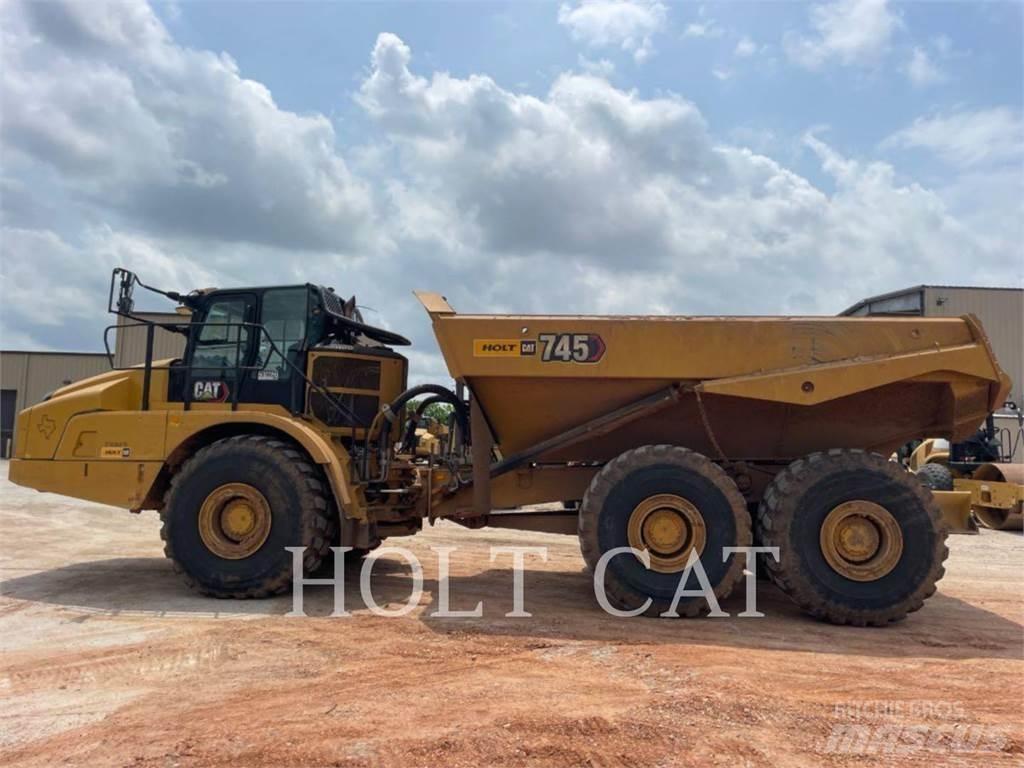 CAT 745 Rammestyrte Dumpere