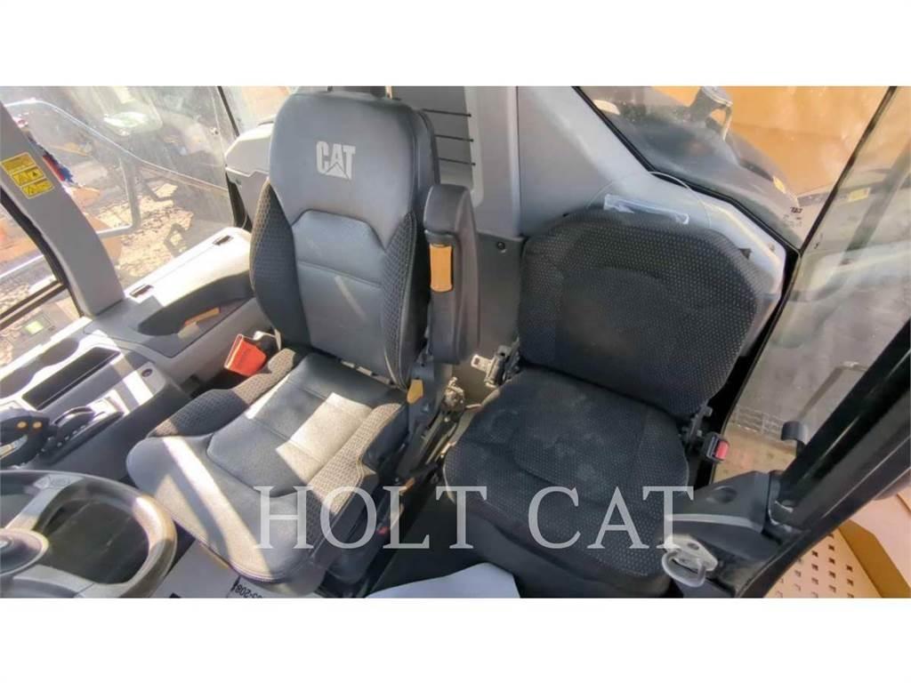 CAT 745 Rammestyrte Dumpere