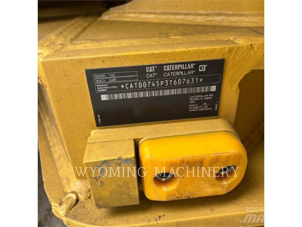 CAT 745 Rammestyrte Dumpere