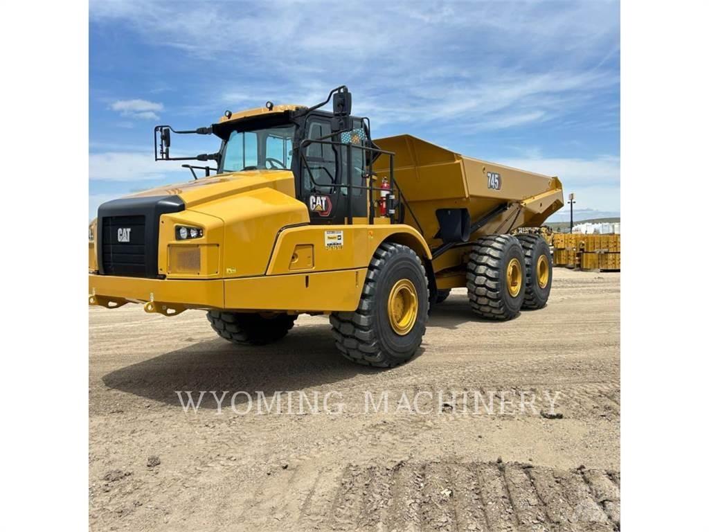 CAT 745 Rammestyrte Dumpere
