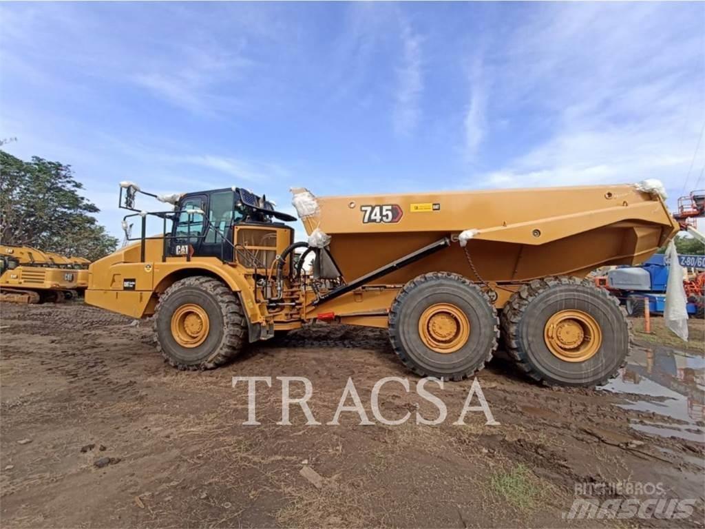 CAT 745 Rammestyrte Dumpere