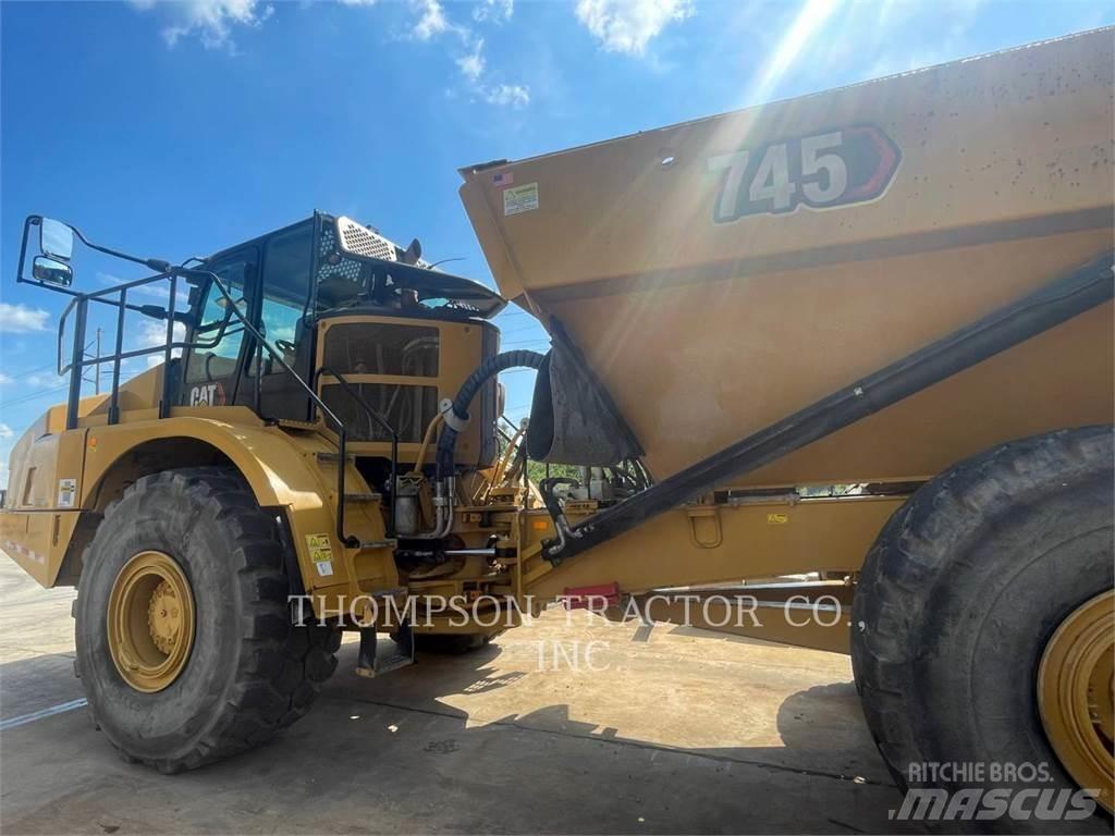 CAT 745 Rammestyrte Dumpere