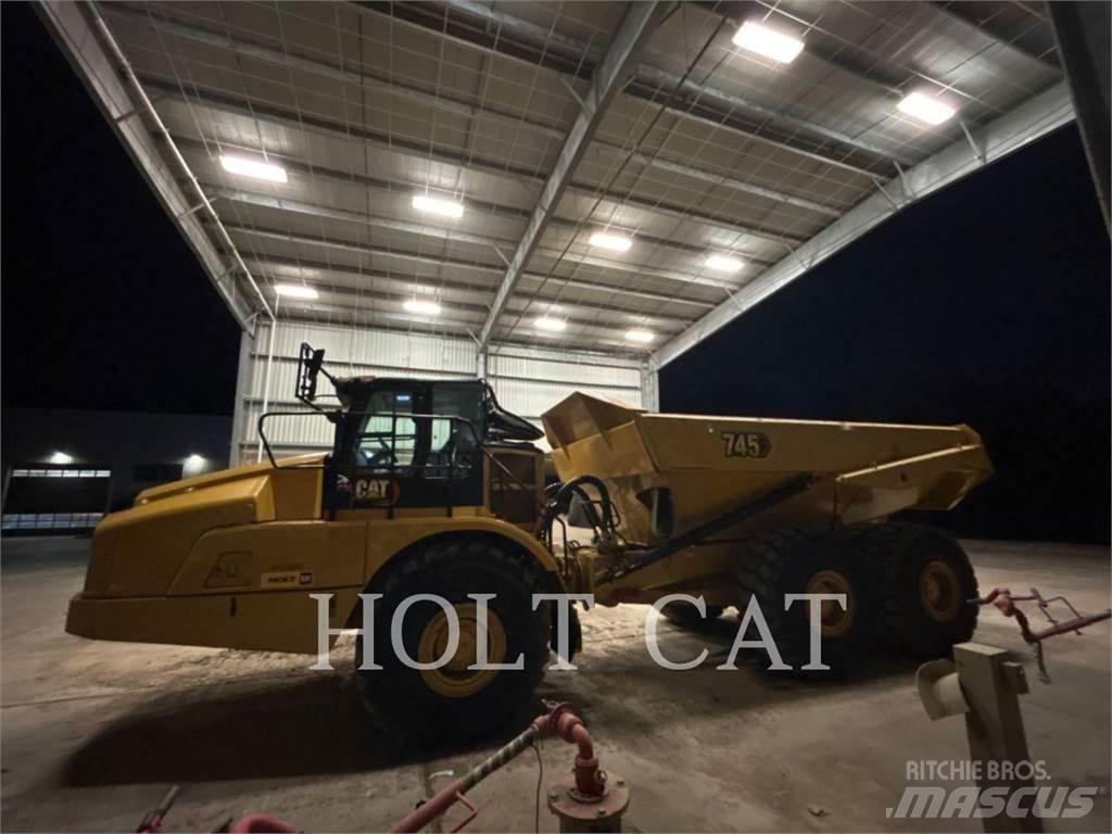 CAT 745 Rammestyrte Dumpere