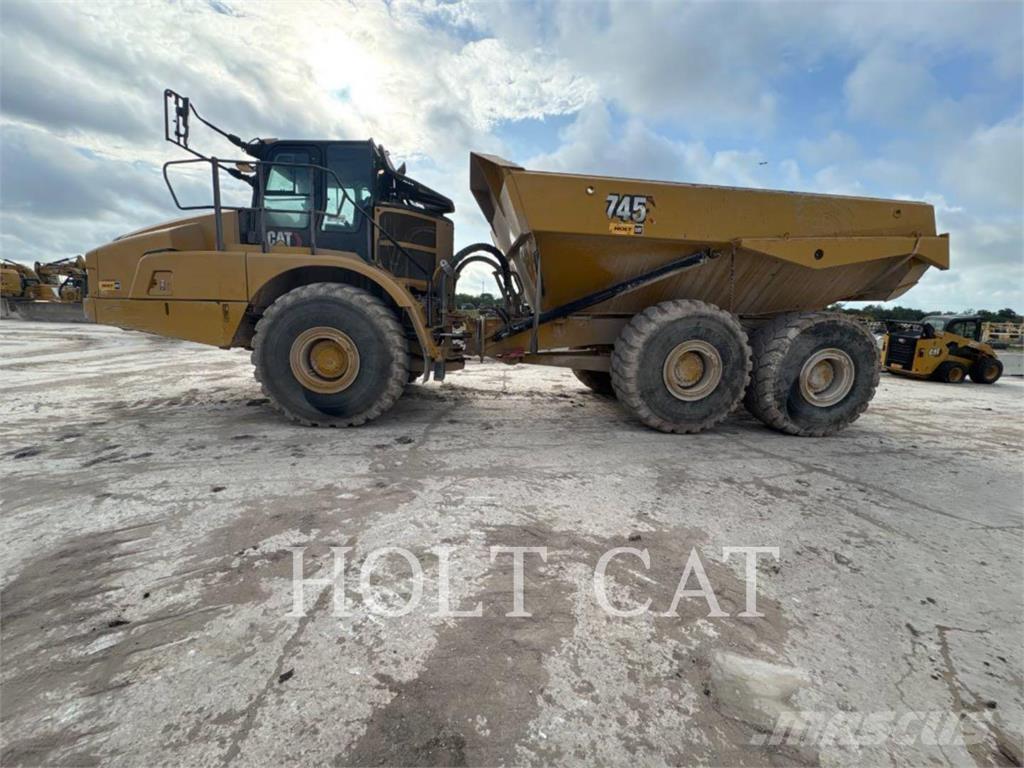 CAT 745 Rammestyrte Dumpere