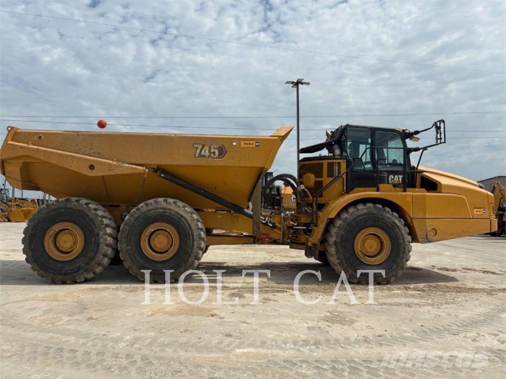 CAT 745 Rammestyrte Dumpere