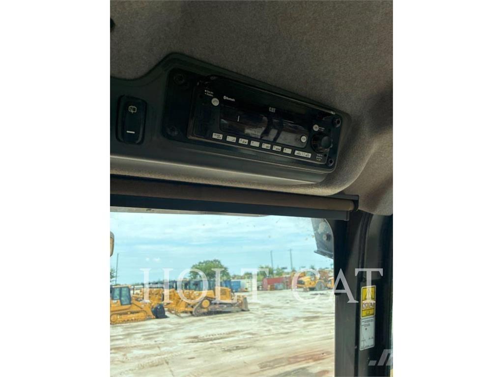 CAT 745 Rammestyrte Dumpere