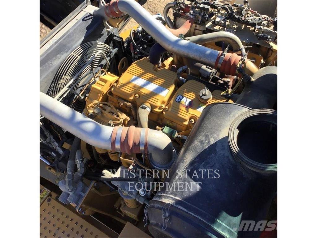 CAT 745 Rammestyrte Dumpere