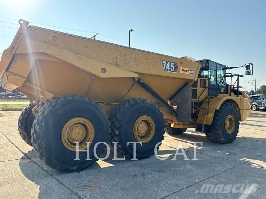 CAT 745 Rammestyrte Dumpere