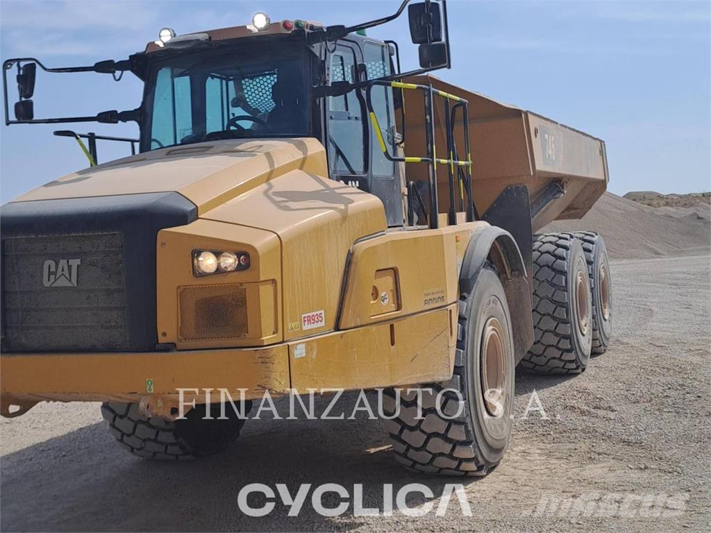 CAT 745 Rammestyrte Dumpere