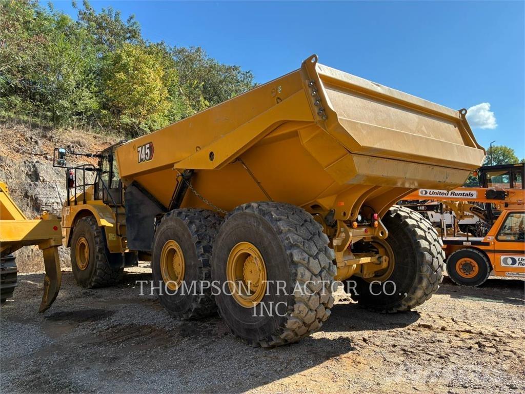CAT 745 Rammestyrte Dumpere