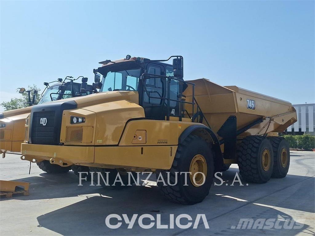 CAT 745 Rammestyrte Dumpere