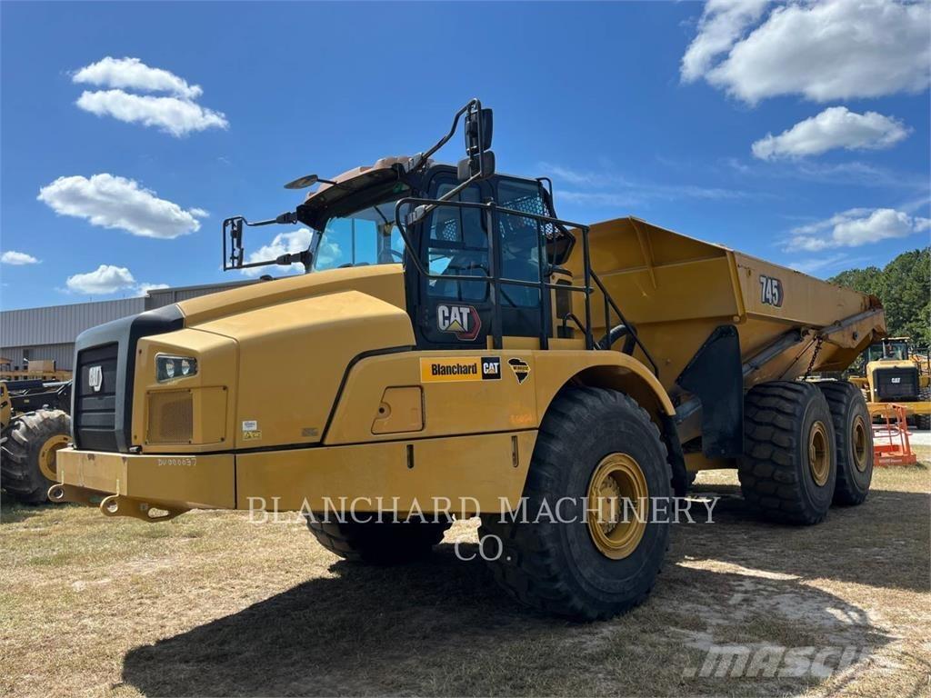 CAT 745 Rammestyrte Dumpere