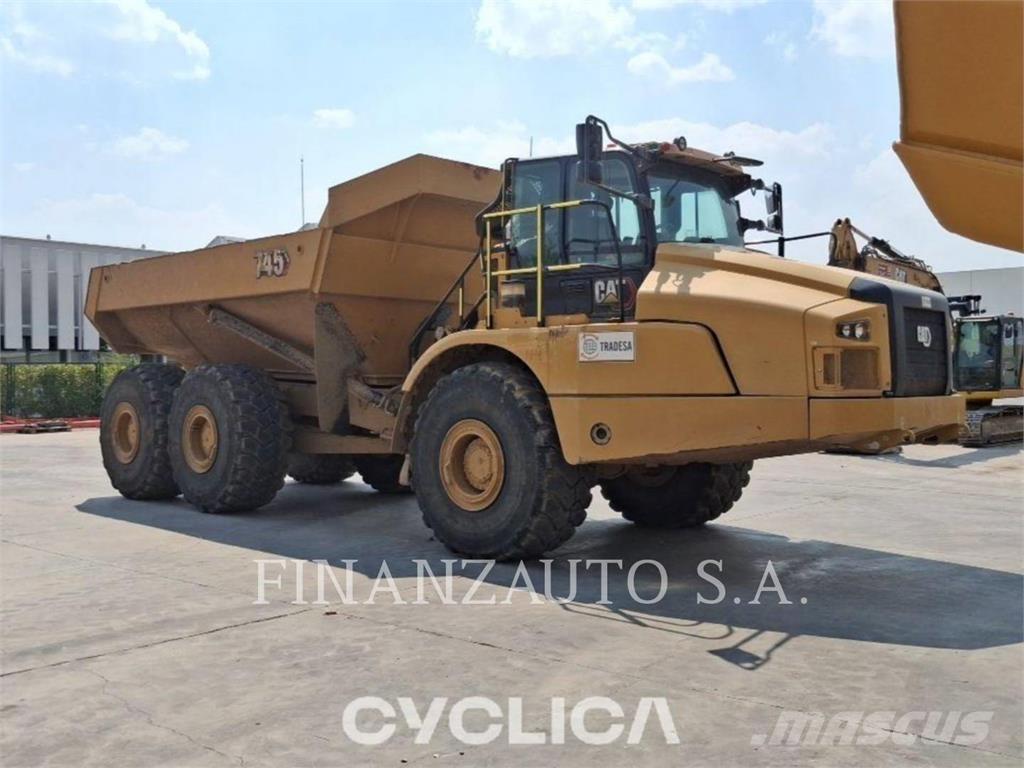 CAT 745 Rammestyrte Dumpere