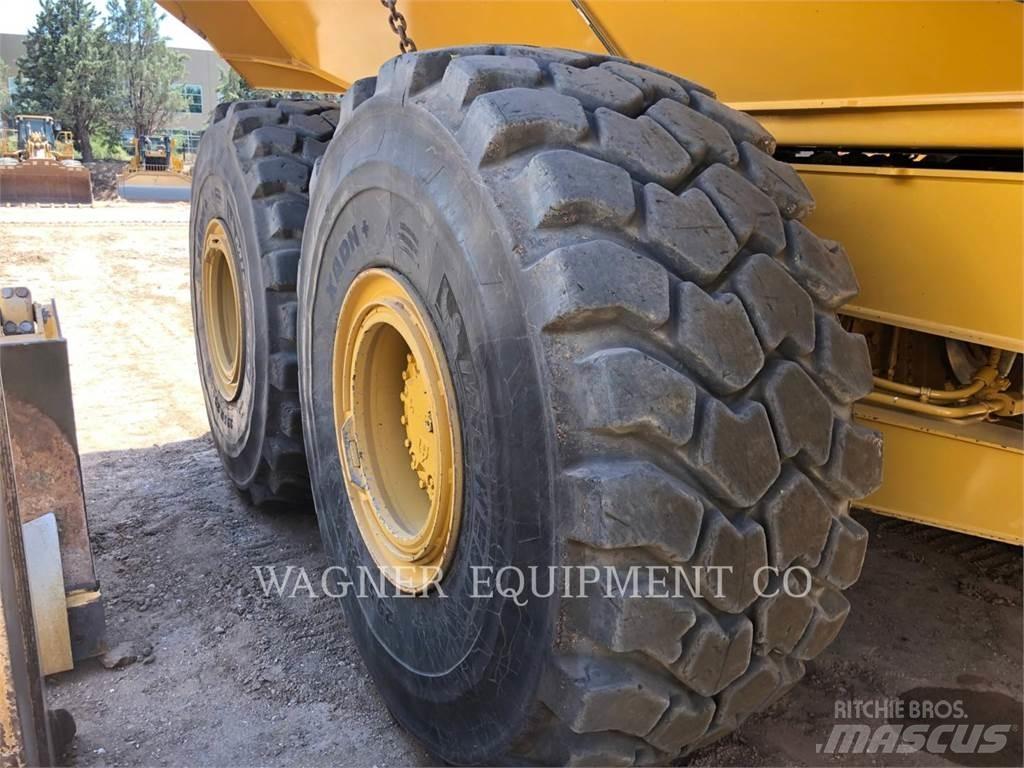 CAT 745 Rammestyrte Dumpere
