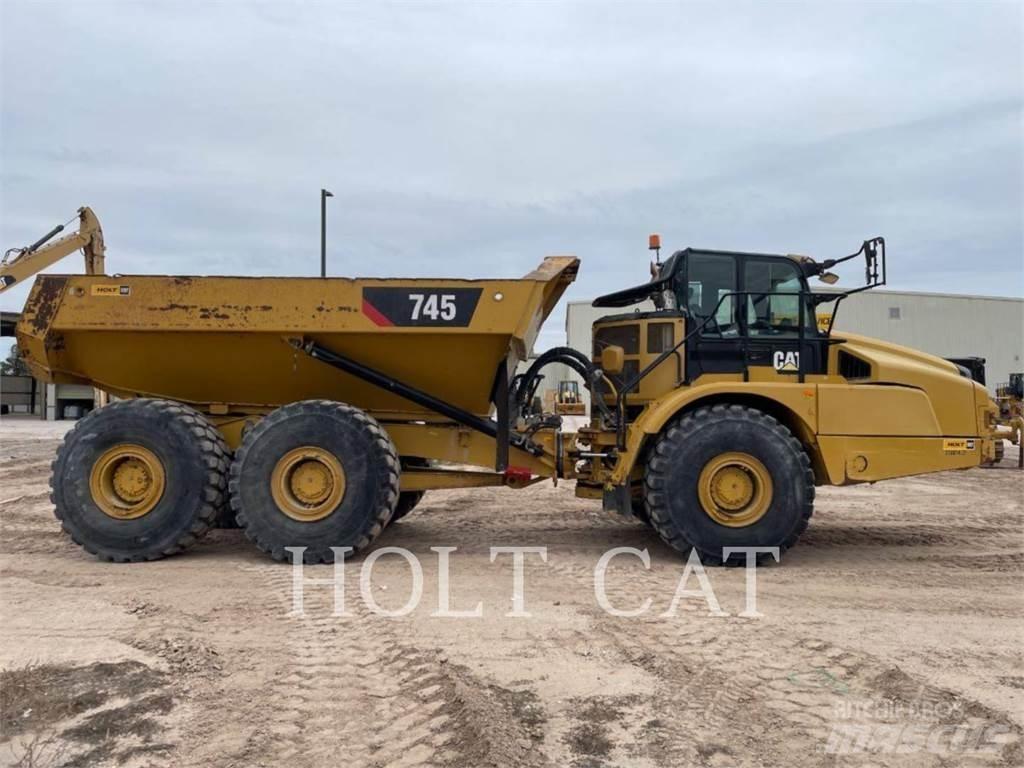 CAT 745 Rammestyrte Dumpere