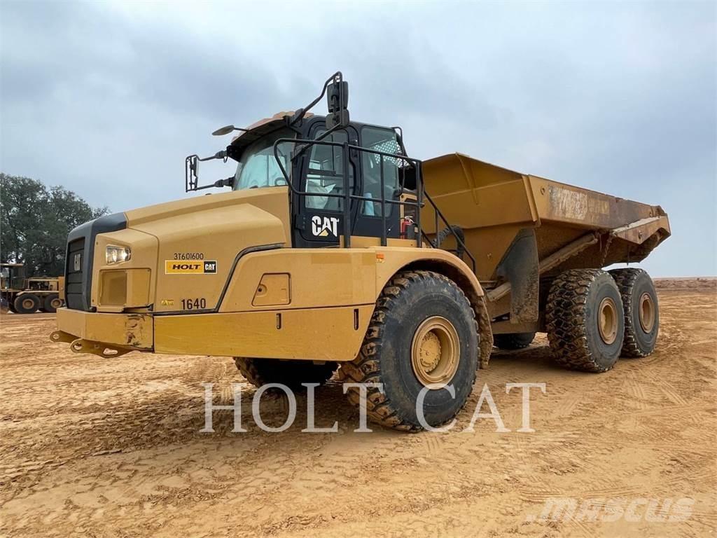 CAT 745-04 Rammestyrte Dumpere