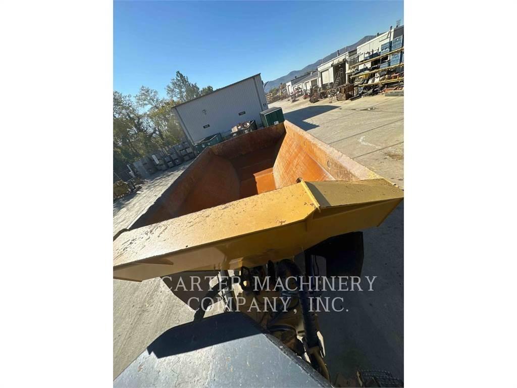 CAT 745-04 Rammestyrte Dumpere