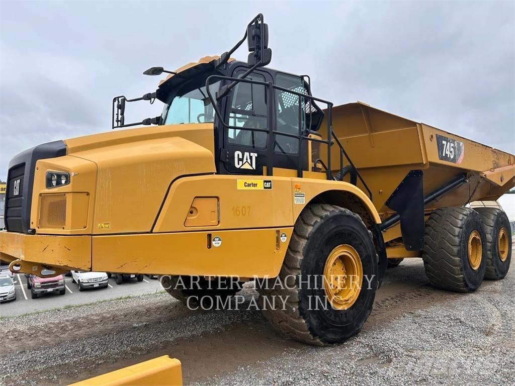 CAT 745-04 Rammestyrte Dumpere