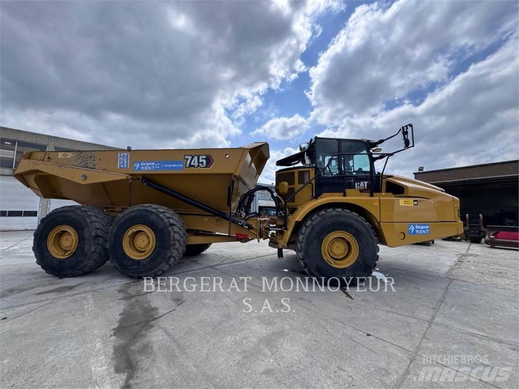 CAT 745-04 Rammestyrte Dumpere