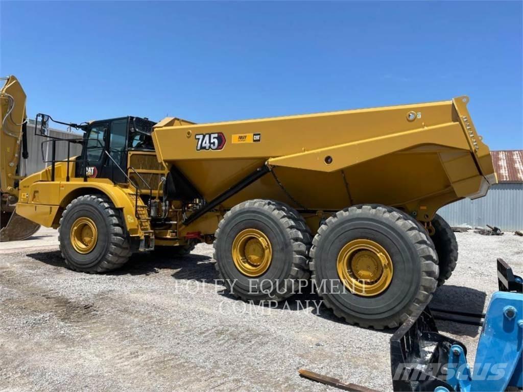 CAT 745-04 Rammestyrte Dumpere