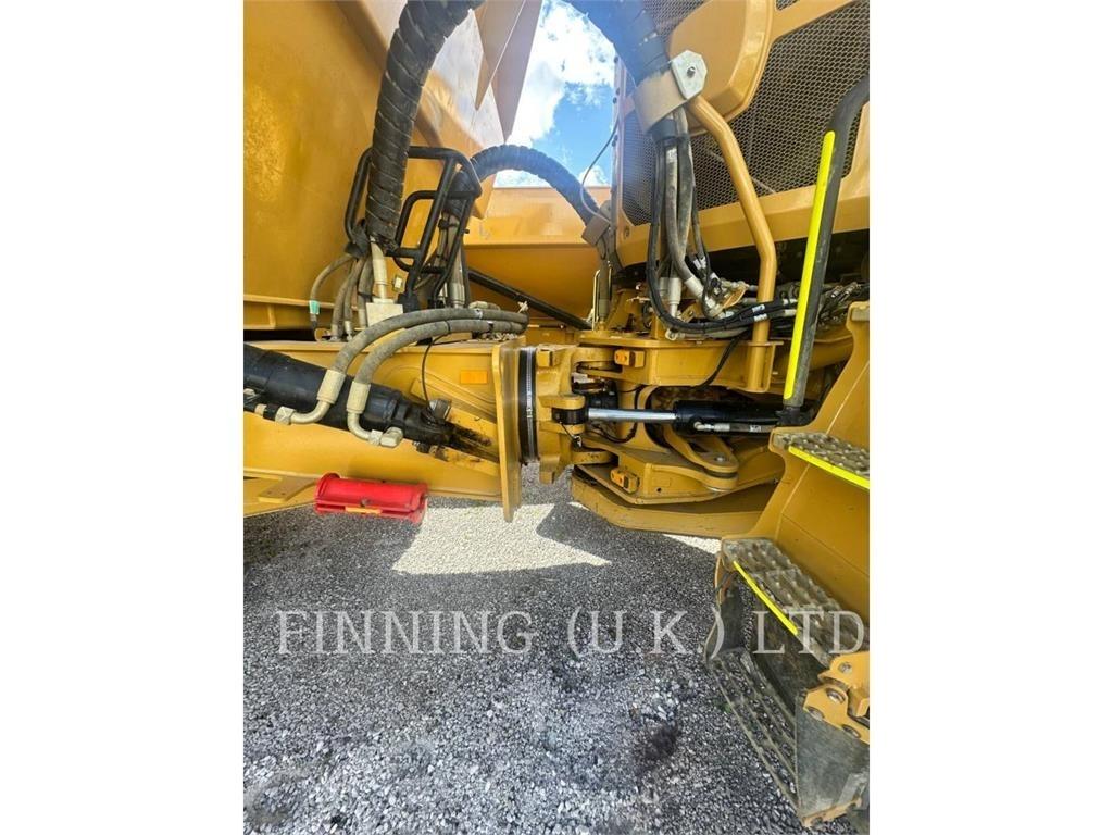 CAT 745-04 Rammestyrte Dumpere