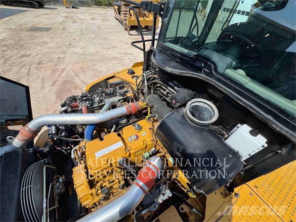CAT 745-04 Rammestyrte Dumpere